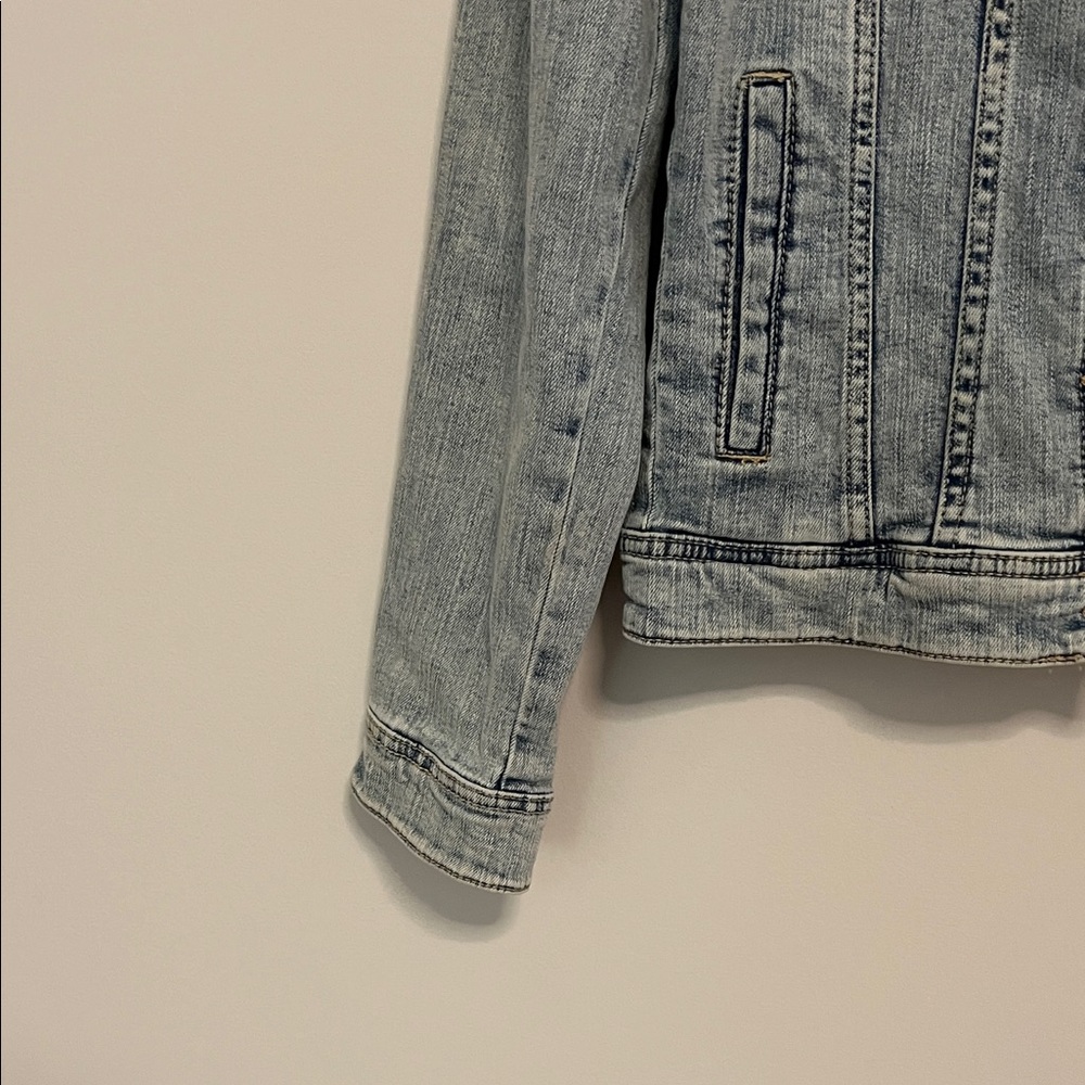 Blue Denim Jacket - Picture 4 of 6